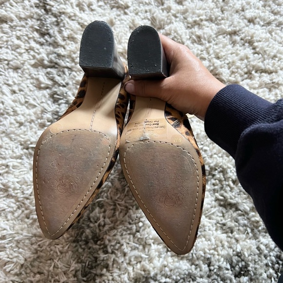 Vince Camuto booties, Thelmin, bold natural leopard, size 5.5 - Picture 6 of 9